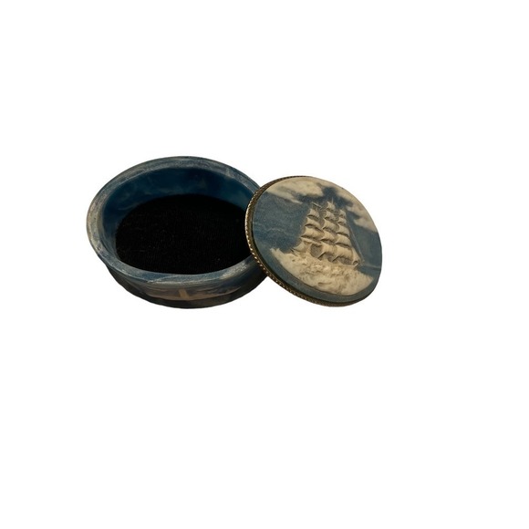 Incolay trinket Box and Belt Buckle Sailing Ships Belt Buckle - Picture 2 of 5